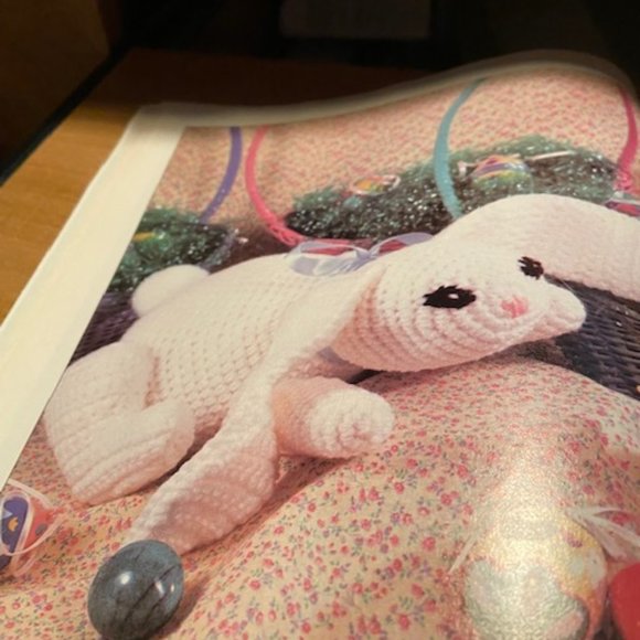 2/$35 Crochet World Magazine April 1994 Vintage - Picture 3 of 6